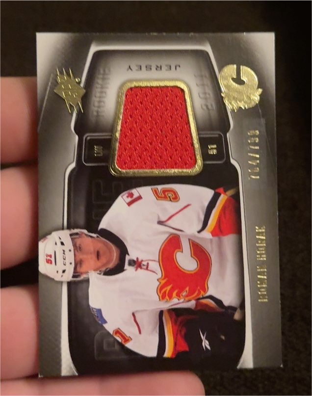 2022-23 Upper Deck Artifacts NHL Remnants #NR-BH Bo Horvat — front
