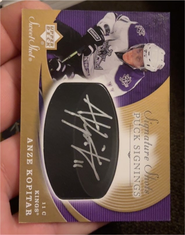 2007-08 Upper Deck Sweet Shot Signature Shots Puck Signings #SSP AK Anze Kopitar — front