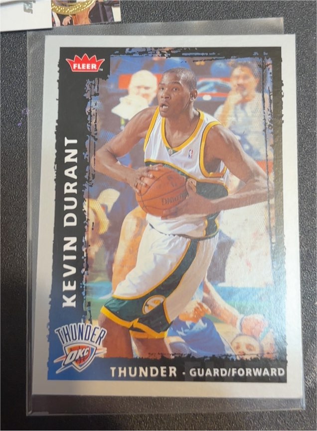 2008-09 Fleer #195 Kevin Durant — front
