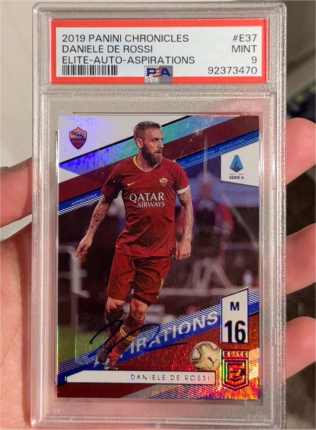 2019 Panini Chronicles #E37 Daniele De Rossi — front