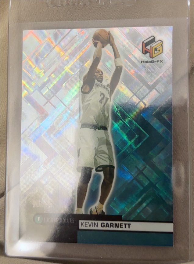 1999-00 Upper Deck HoloGrFX #33 Kevin Garnett — front