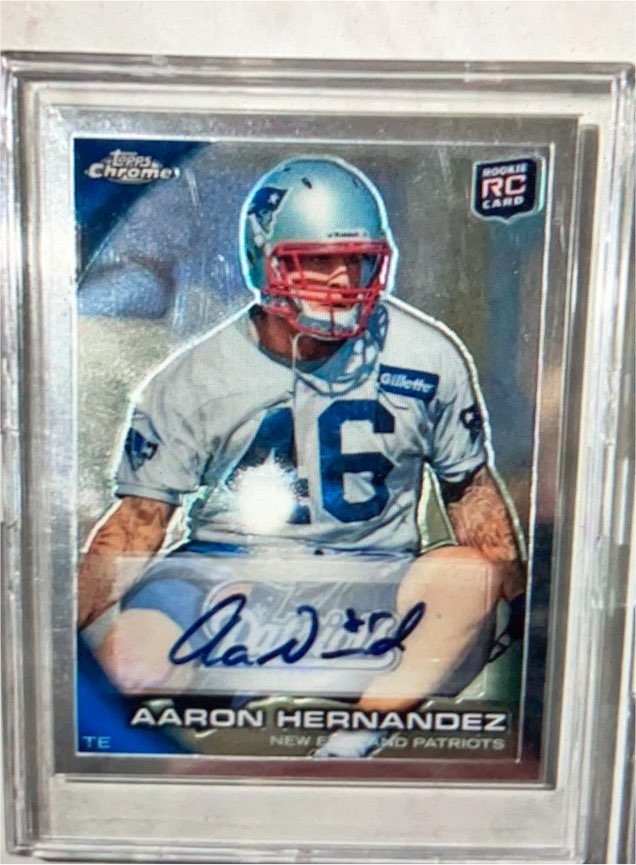 2010 Topps Chrome #C87 Aaron Hernandez — front