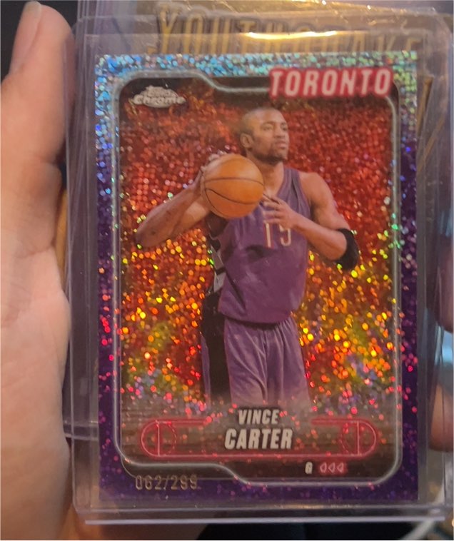 2000 Topps Chrome #8 Vince Carter — front
