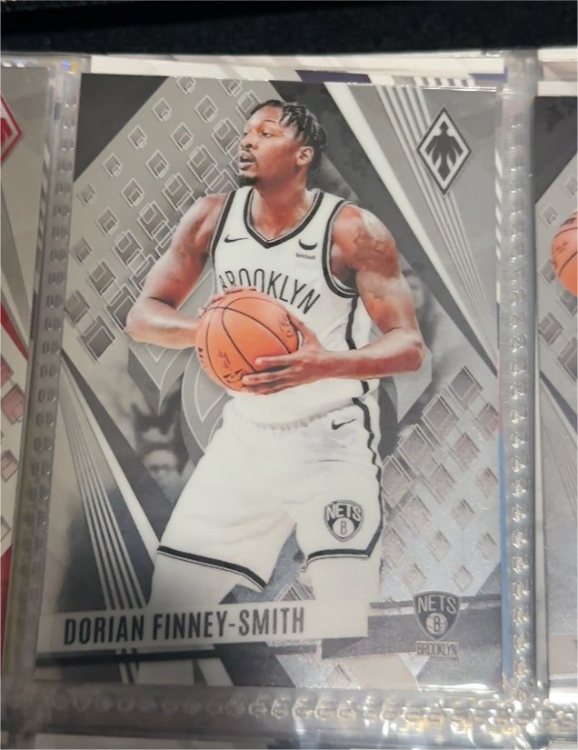 2023-24 Panini Phoenix #223 Dorian Finney-Smith — front
