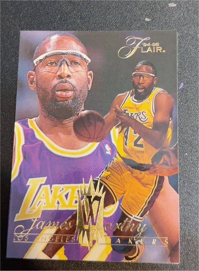 1994-95 Flair #77 James Worthy — front