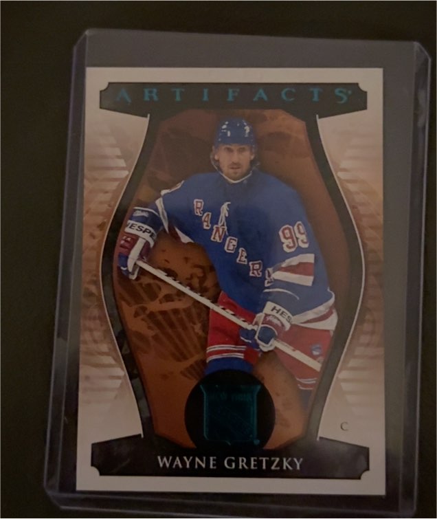 2023-24 Upper Deck Artifacts #166 Wayne Gretzky — front