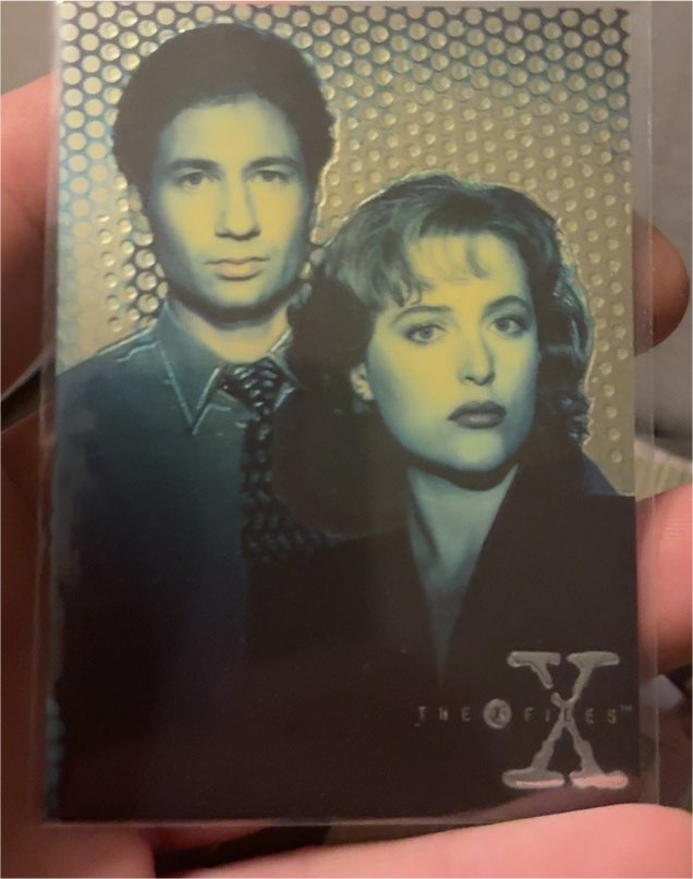 1995 Topps The X-Files Season 1 Finest Chromium Agents Mulder and Scully #X1 — front
