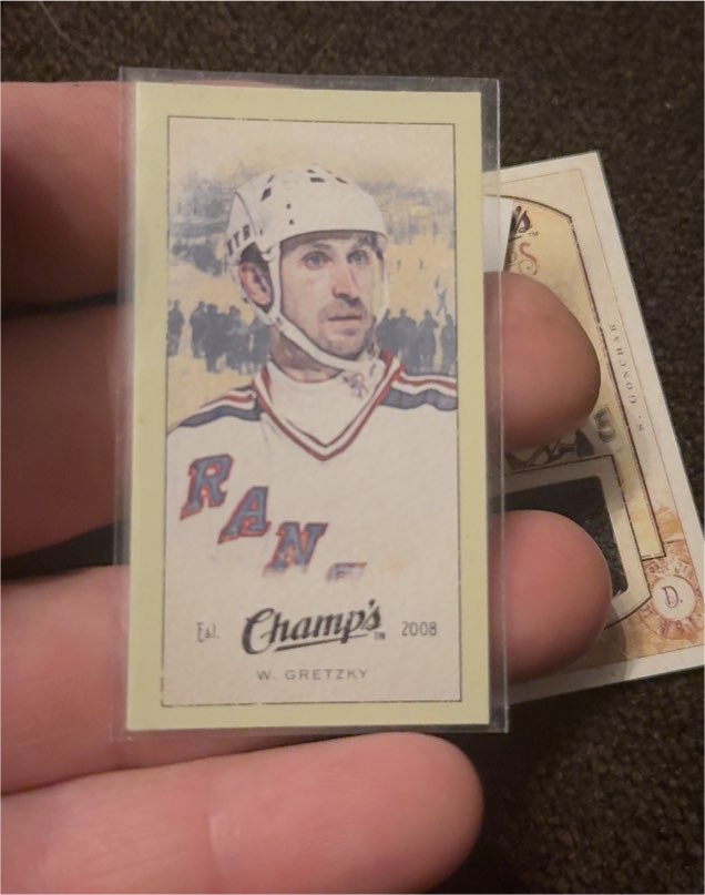 2009-10 Upper Deck Champ's Mini #266 Wayne Gretzky — front
