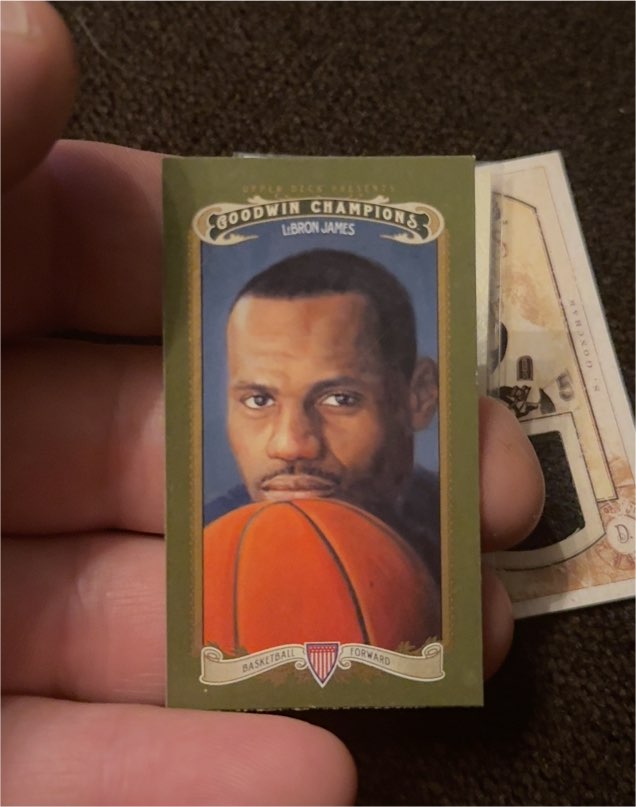 2012 Upper Deck Goodwin Champions #118 LeBron James — front