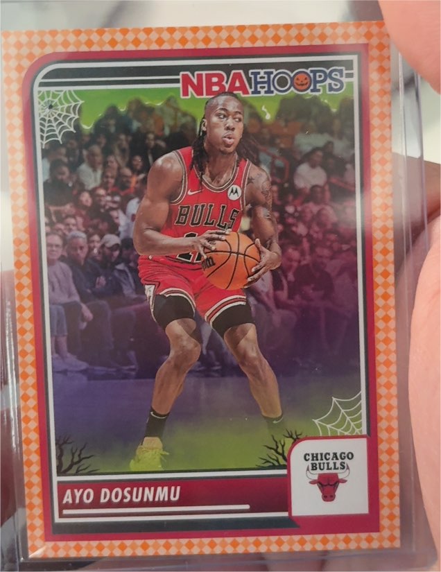 2023-24 Panini NBA Hoops Haunted Hoops Orange #205 Ayo Dosunmu — front