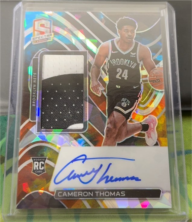 2021-22 Panini Spectra #213 Cameron Thomas Rookie Jersey AUTO — front