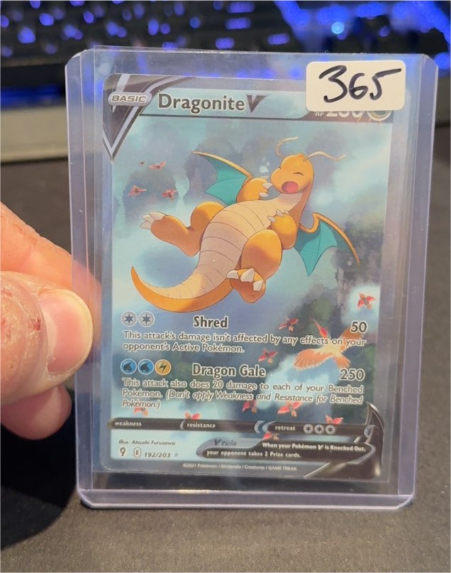 2021 Pokémon TCG Evolving Skies #192 Dragonite V — front