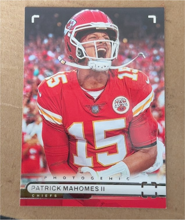 2022 Panini Chronicles Photogenic #PH-18 Patrick Mahomes II — front