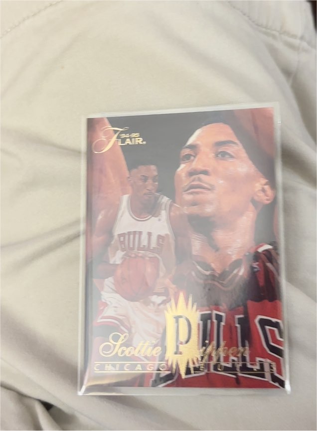 1994-95 Flair #24 Scottie Pippen — front