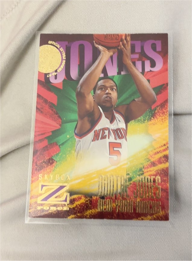 1996-97 SkyBox Z-Force #152 Dontae Jones — front