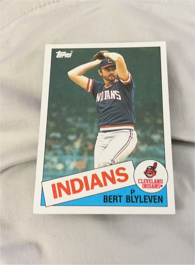 1985 Topps #355 Bert Blyleven — front