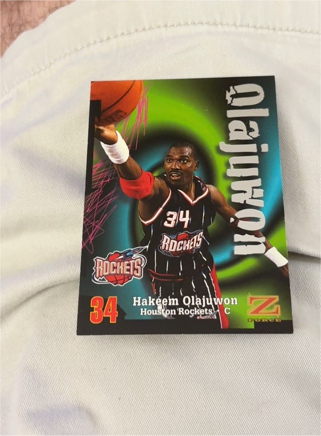 1997-98 SkyBox Z-Force #134 Hakeem Olajuwon — front