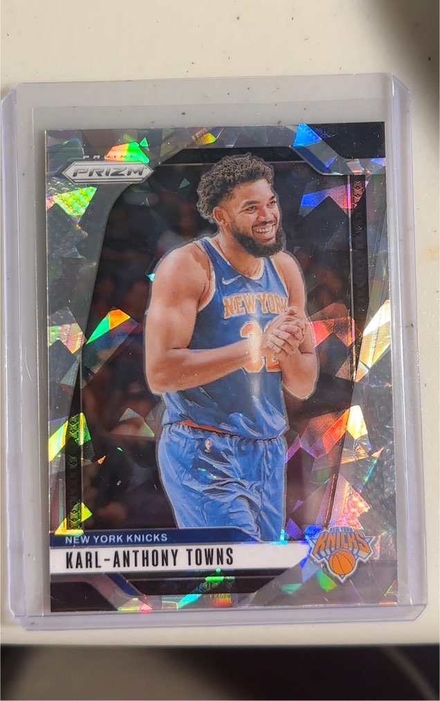 2024-25 Panini Prizm #141 Karl-Anthony Towns — front