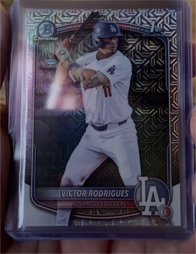 2025 Bowman Chrome #BCP-45 Victor Rodrigues — front