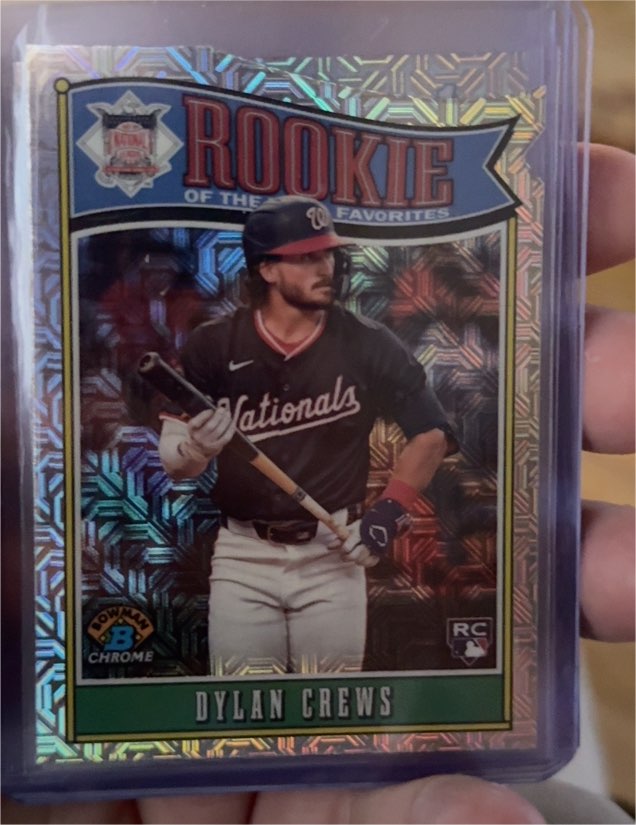 2025 Bowman Chrome Rookie of the Year Favorites #ROY-1 Dylan Crews — front