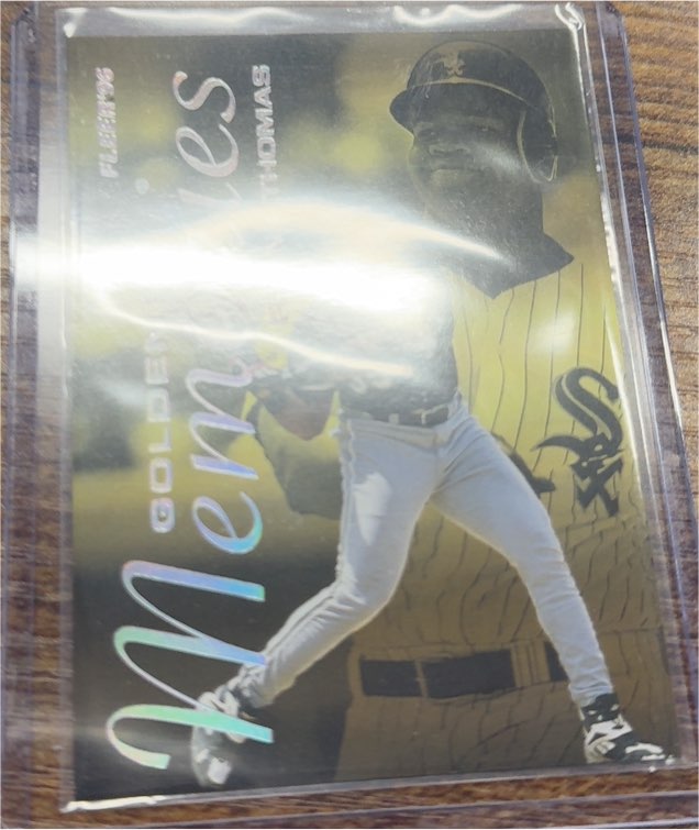 1996 Fleer #9 Frank Thomas Golden Memories — front