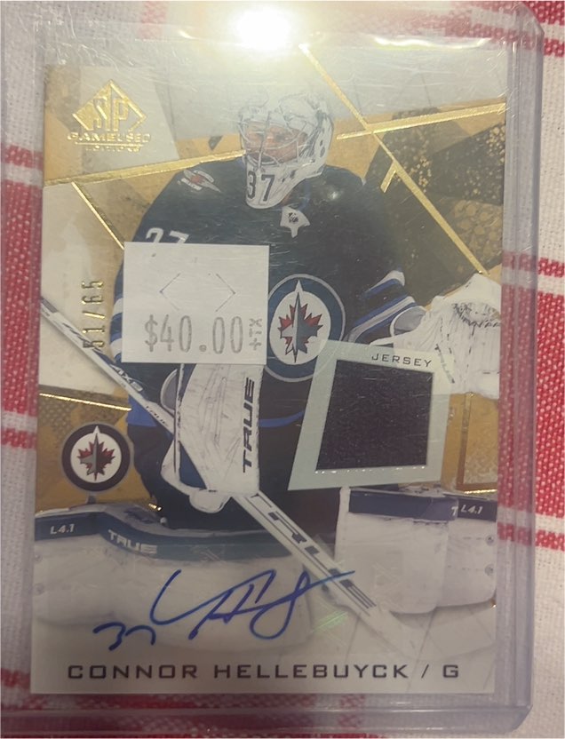 2021-22 SP Game Used #37 Connor Hellebuyck — front