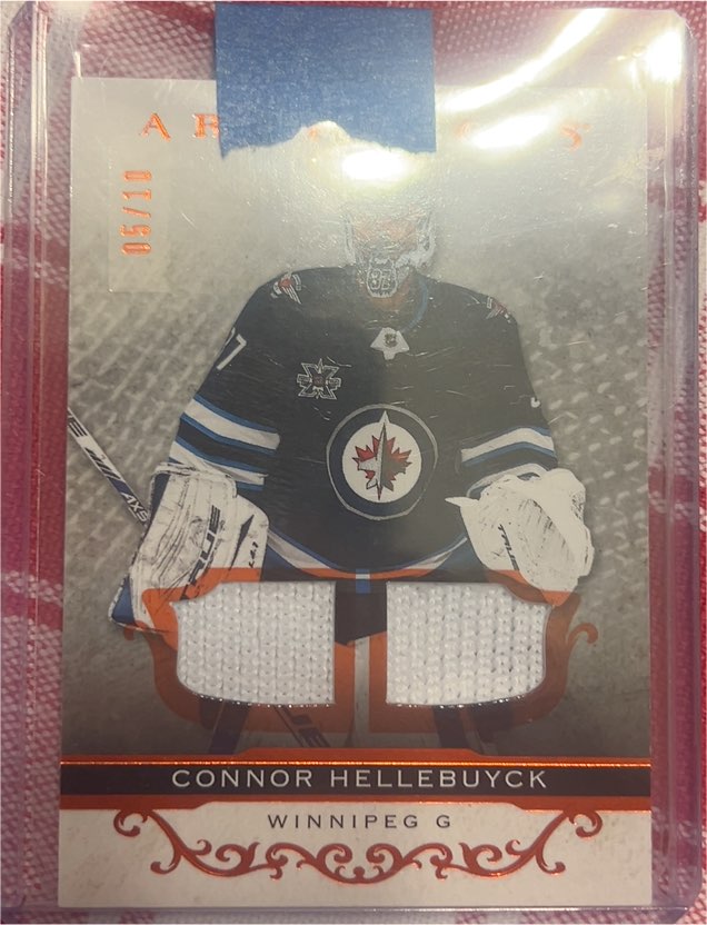2021-22 Upper Deck Artifacts #112 Connor Hellebuyck — front