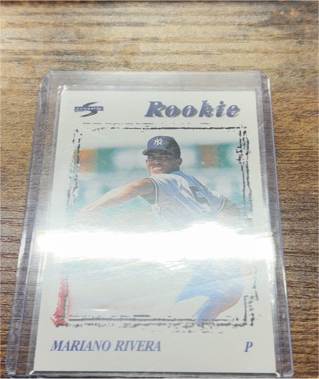 1996 Score #225 Mariano Rivera Rookie Card — front