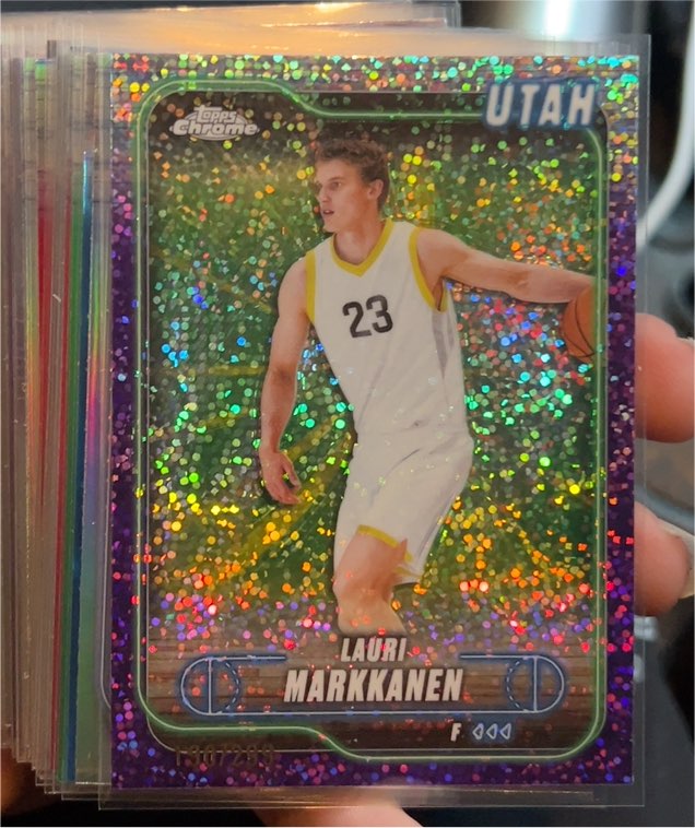 2022 Topps Chrome #23 Lauri Markkanen — front