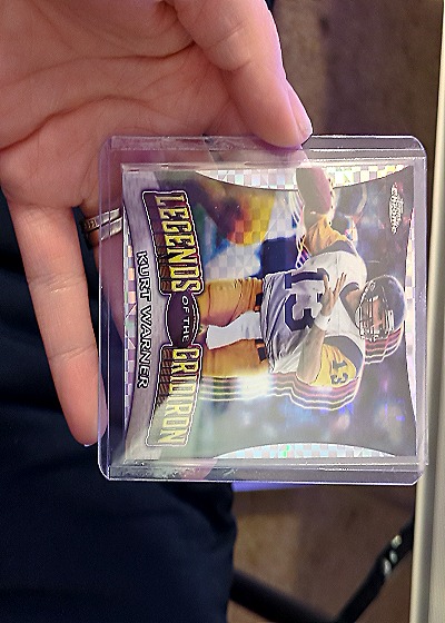 2024 Topps Chrome Legends of the Gridiron #LOG-13 Kurt Warner — front