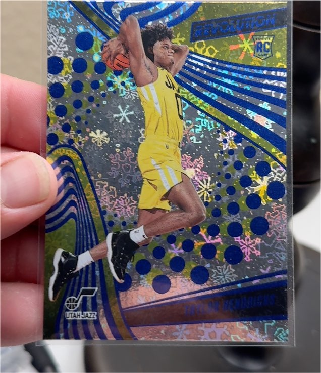 2023-24 Panini Revolution #108 Taylor Hendricks — front