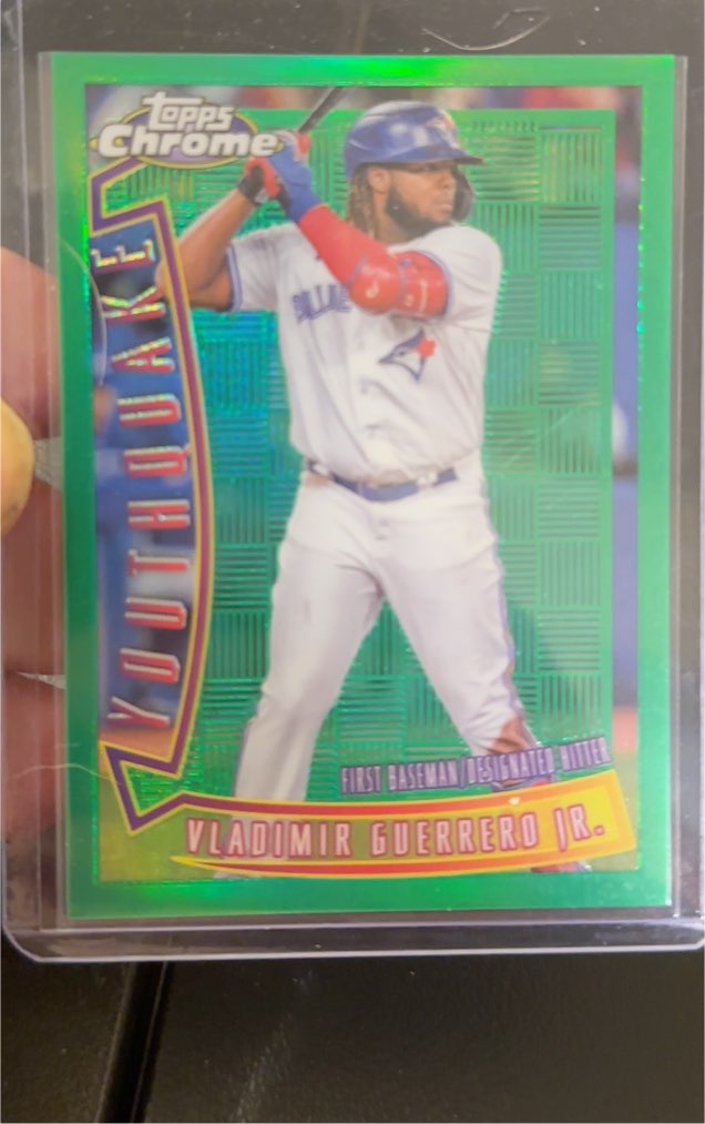 2022 Topps Chrome Sonic Youthquake #YQ-26 Vladimir Guerrero Jr. — front