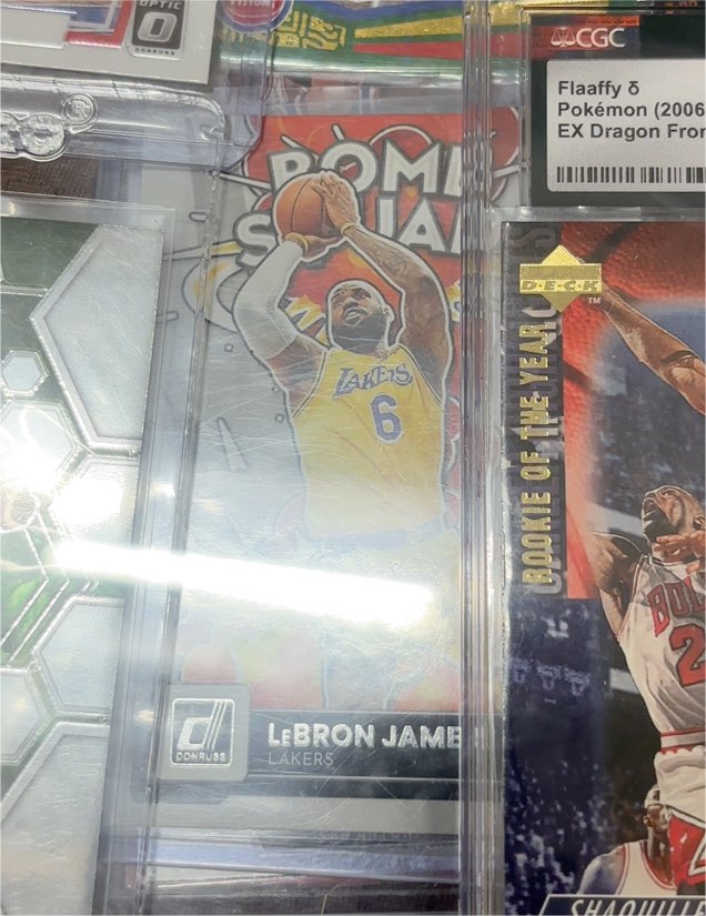 2004 Donruss Hardcourt #15 LeBron James — front