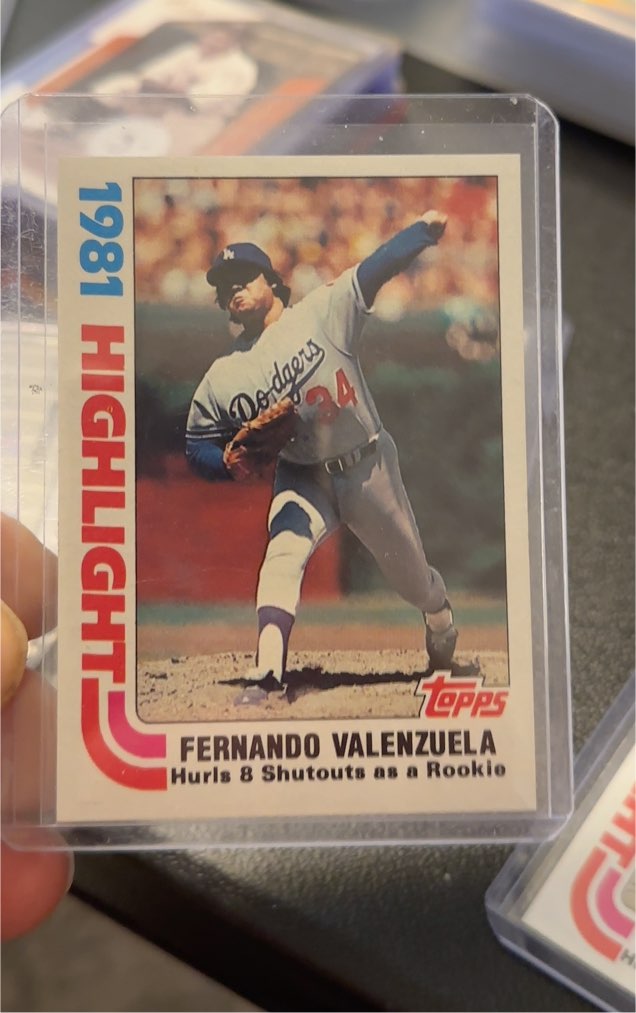 1982 Topps #6 Fernando Valenzuela 1981 Highlight — front