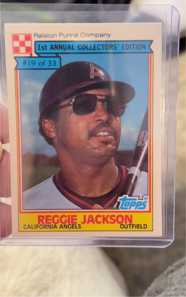 1984 Topps Ralston Purina #19 Reggie Jackson — front