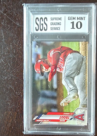 2010 Topps #25 Mike Trout — front