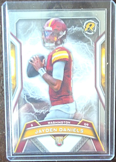 2024 Topps Resurgence #196 Jayden Daniels — front