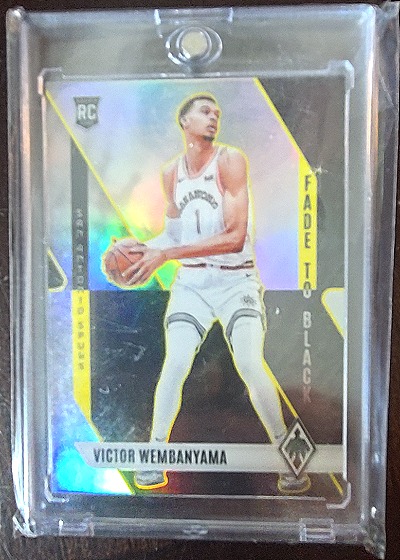 2023-24 Panini Phoenix #11 Victor Wembanyama Fade to Black Rookie — front