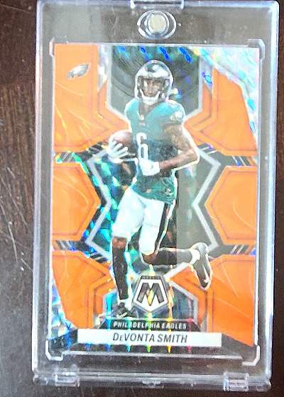 2022 Panini Mosaic #158 DeVonta Smith — front