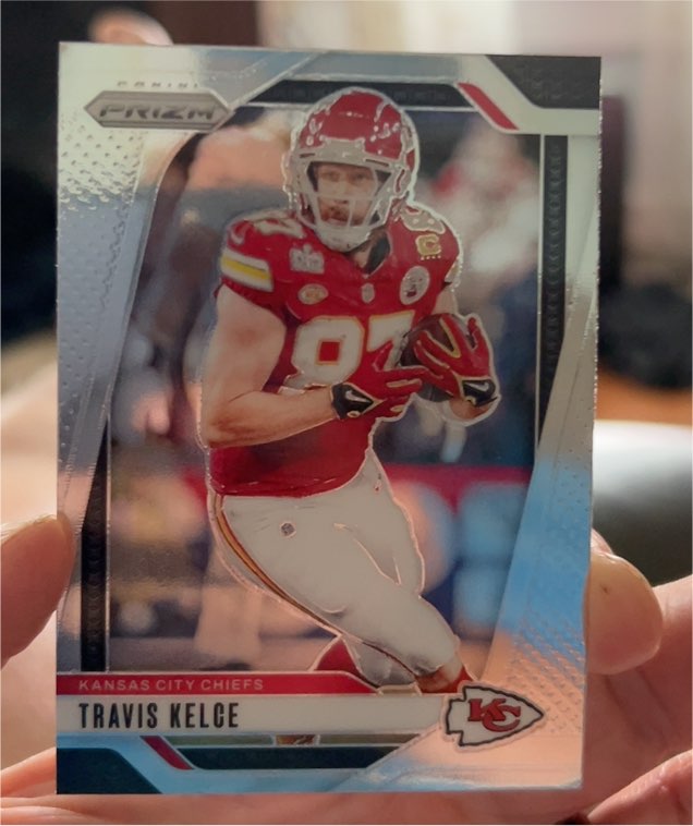 2024 Panini Prizm #140 Travis Kelce — front