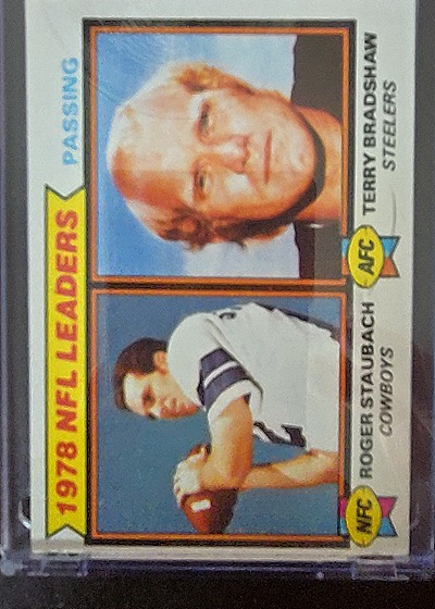 1979 Topps #1 1978 NFL Leaders: Passing (Roger Staubach / Terry Bradshaw) — front