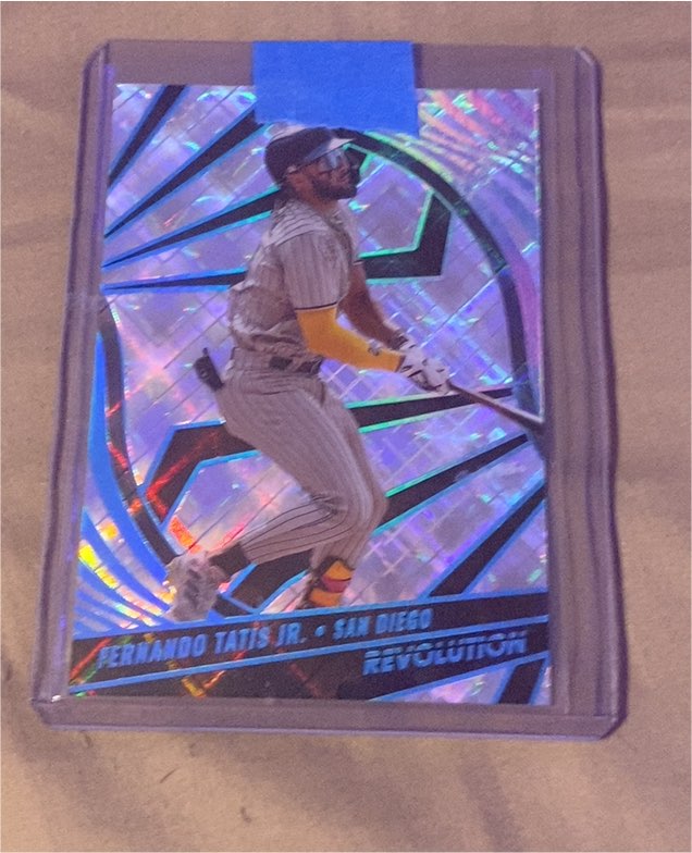2022 Panini Chronicles Revolution Groove #11 Fernando Tatís Jr. — front