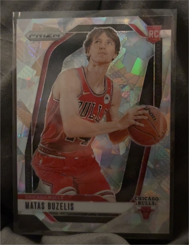 2024-25 Panini Prizm #252 Matas Buzelis — front