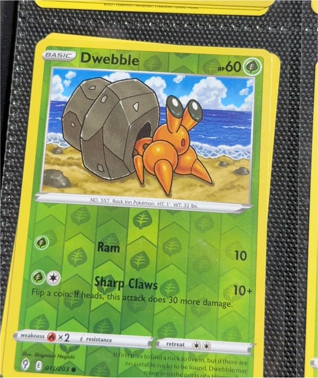 2021 Pokémon Sword & Shield Evolving Skies #011 Dwebble — front