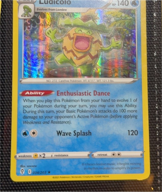 2021 Pokémon TCG Evolving Skies #034 Ludicolo — front