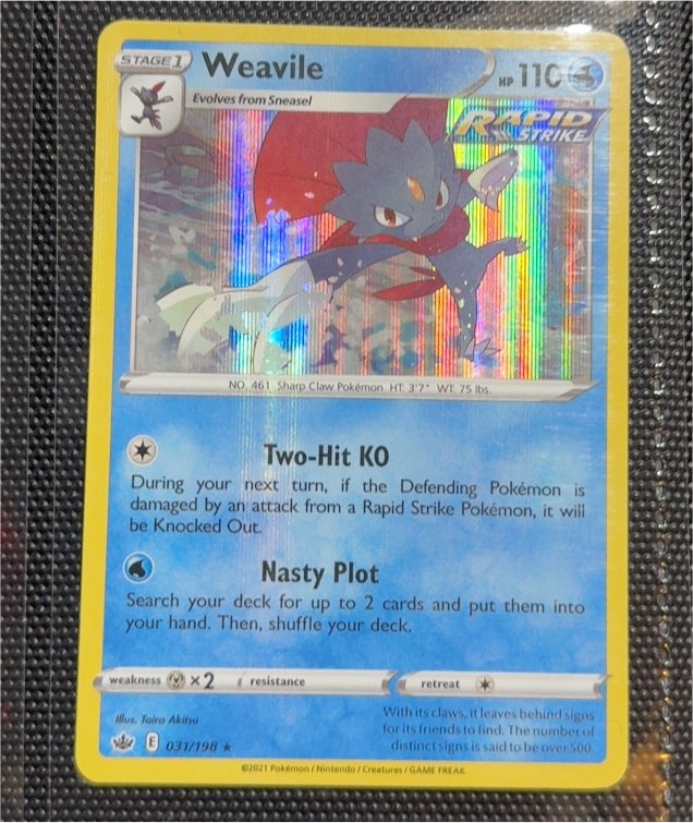 2021 Pokémon Chilling Reign #031 Weavile — front
