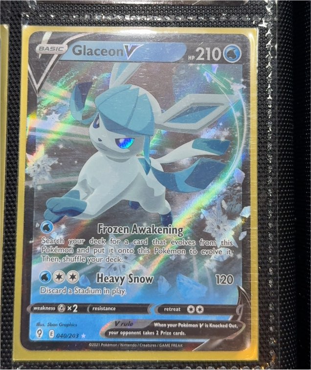 2021 Pokémon Evolving Skies #040/203 Glaceon V — front