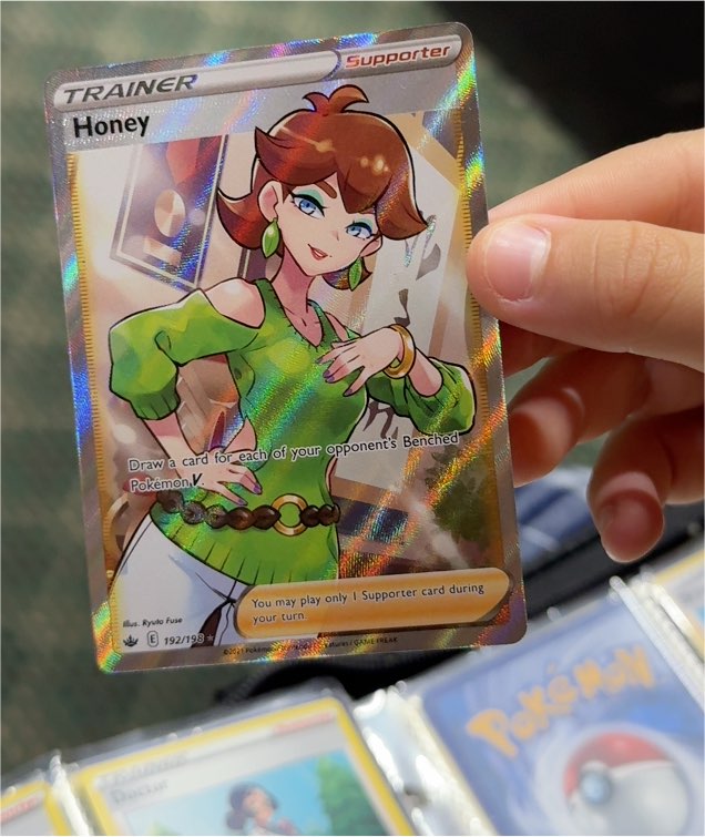 2021 Pokémon TCG Chilling Reign #192 Honey — front