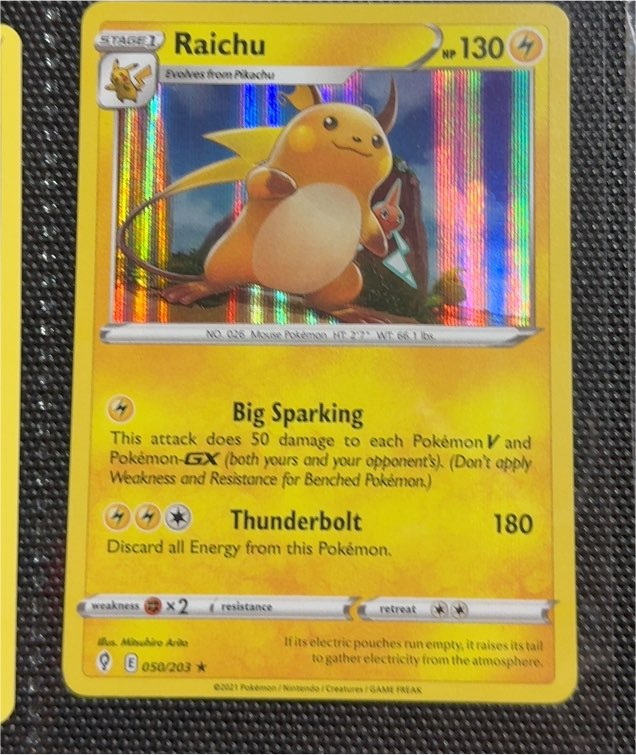 2021 Pokémon SWSH Evolving Skies #050 Raichu — front