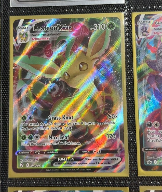 2021 Pokémon TCG Evolving Skies #008 Leafeon VMAX — front